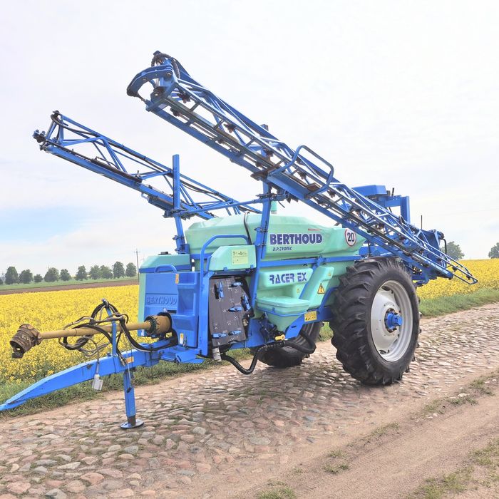 Opryskiwacz Berthoud Racer EX 2500l 24/21m Arag Hydraulika stan BDB
