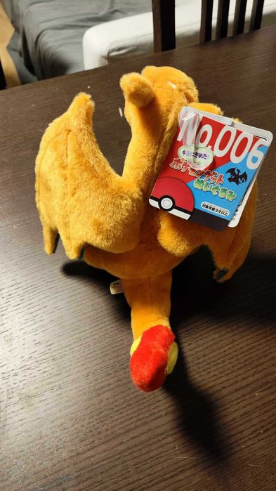 Oryginalny pluszak Pokemon Charizard z Japonii