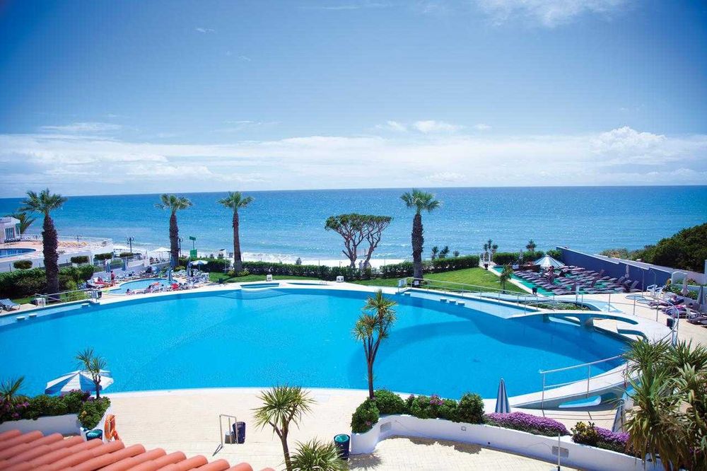 7 Noites no Algarve – T1 c/Cozinha, Piscina e Praia à Porta (29-08-2026 até 05-09-2026)