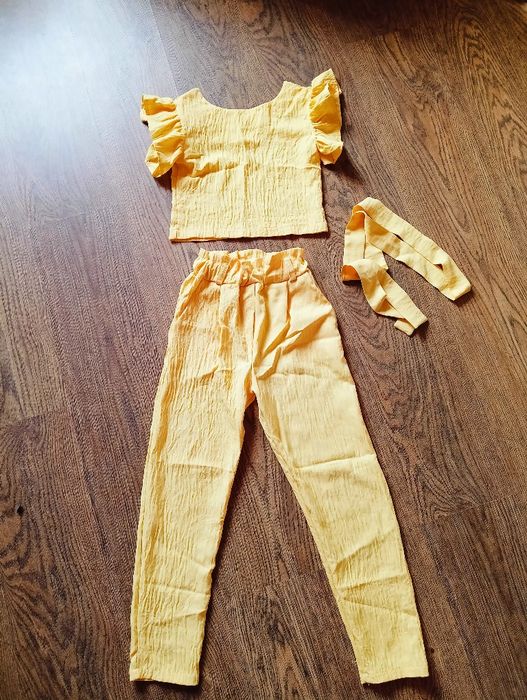 Літній костюм для дівчинки 140р