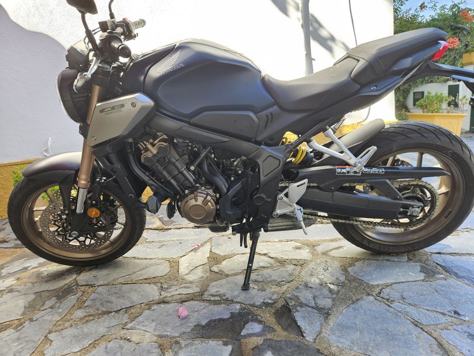 Honda CB 650 R - exelente estado e poucos kms