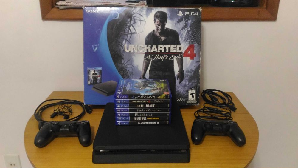 Playstation 4 Slim 500GB + 2 Comandos + 10 Jogos