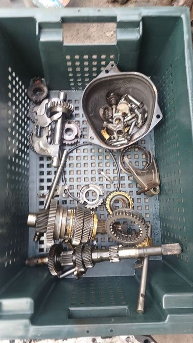 Коробка передач корпус шестерня рено дачия логан сандеро клио симбол