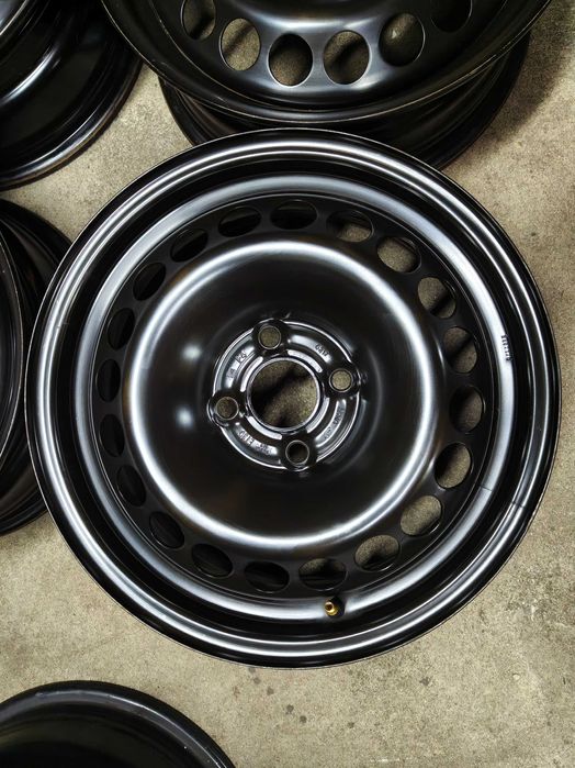 Felgi stalowe Opel Corsa E 6Jx15" 4x100 et39 FS26