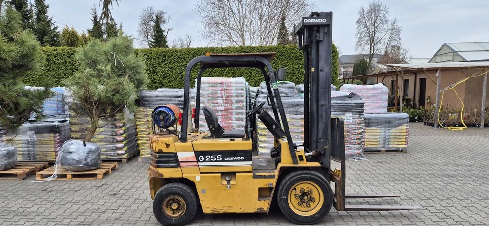 Daewoo G25S-2  Wózek widłowy Daewoo G25S-2, LPG, FV