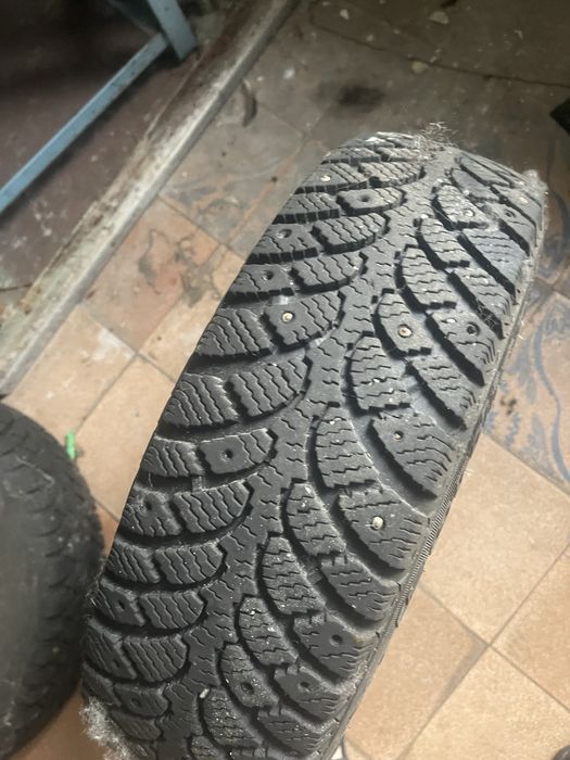 Продам 2 колиса 13r . Диск таврия /славута