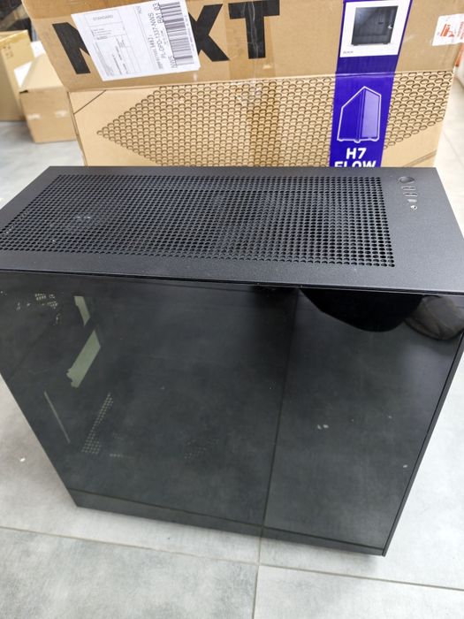NZXT H7 Flow czarna