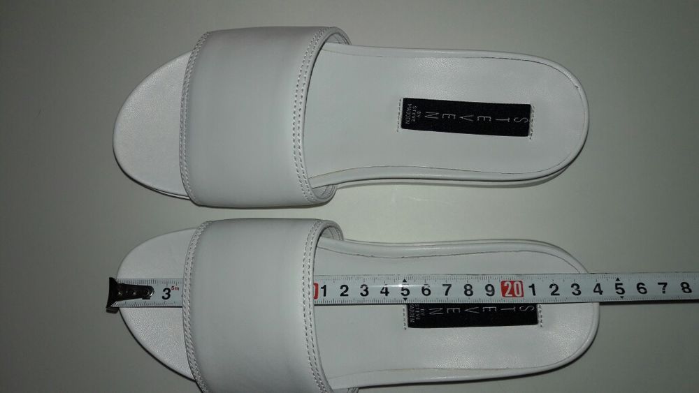 Шлёпанцы Steve Madden. Кожа 100%