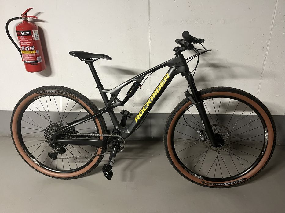 12,9 kg carbon 29” Rockrider XC 500 S magura mt7 203/180 mm rozmiar M
