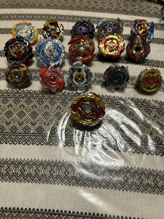 Бейблейд  Іграшки