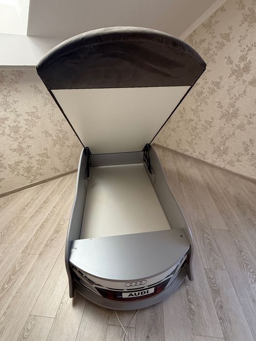 Продам дитяче ліжко «Audi “