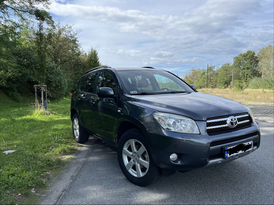 Toyota RAV4 terenówka  SUV 4x4 salon polska