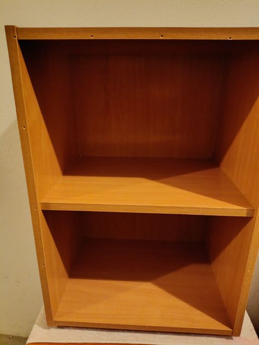 6 peças de mobiliário para desocupar e em bom estado.