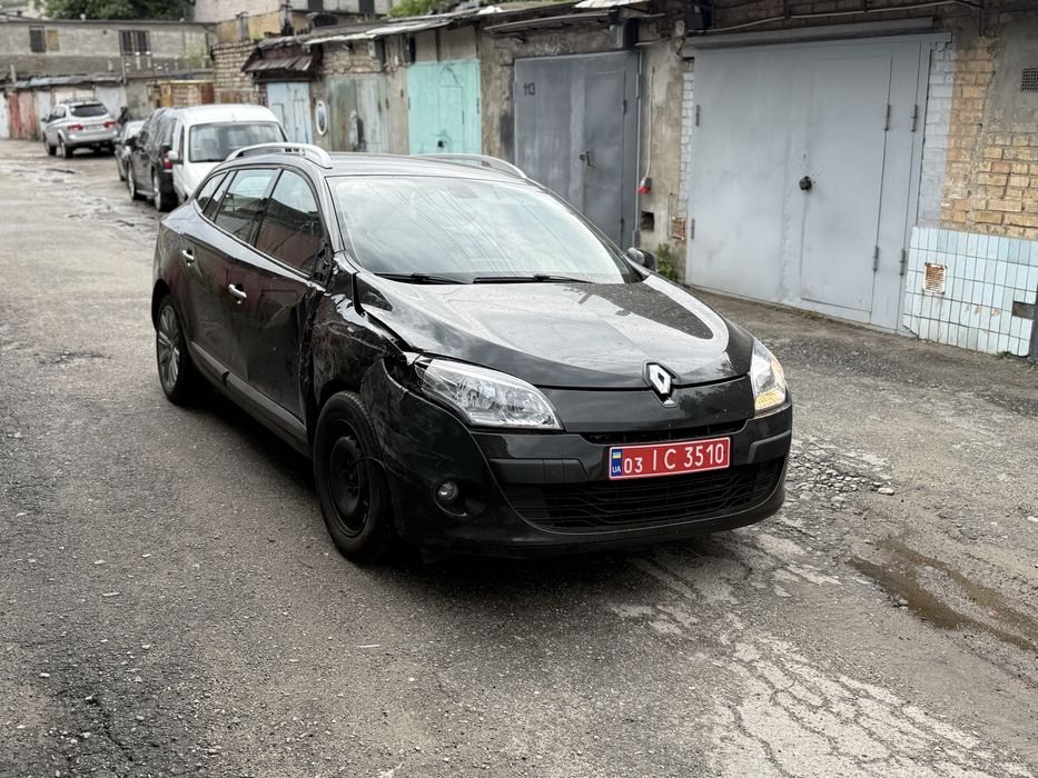 Продам Renault Megane 3 2010 1.6 бензин