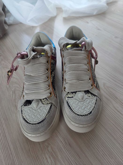 Кросівки-снікерси Kurt Geiger