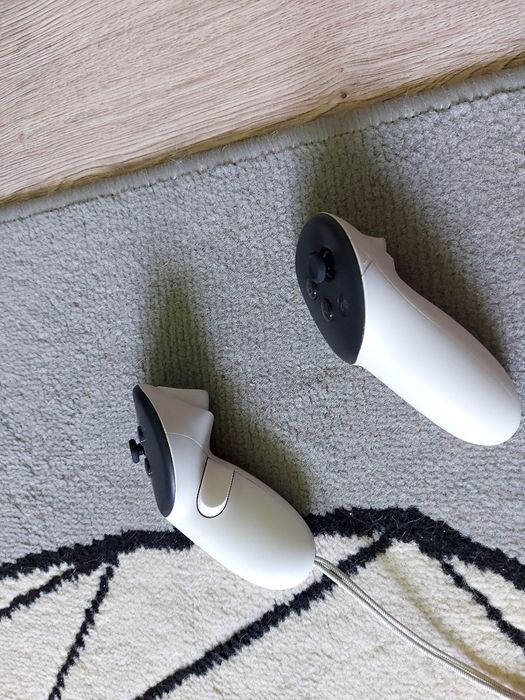 Sprzedam gogle vr meta  quest 3s jeszcze 1 rok gwarancji.