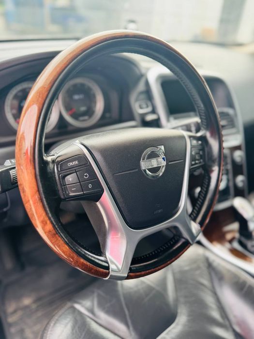 Продам Вольво ХС60 3л газ