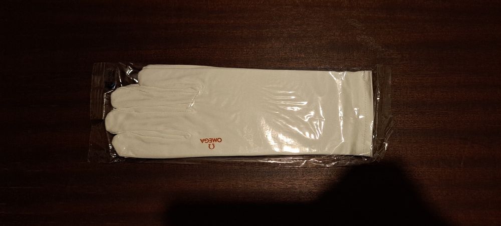 Luvas e pano da Omega (SELADO)