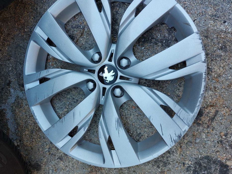 Jantes de ferro com pneus 15 + tampas peugeot