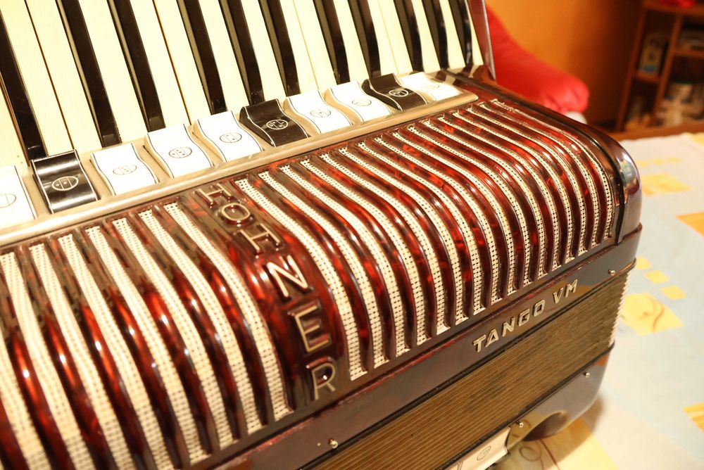 Akordeon Hohner Tango VM Barwałd Górny • OLX.pl