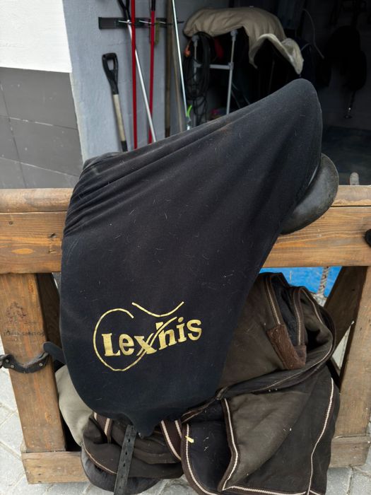 Selim Lexis preto