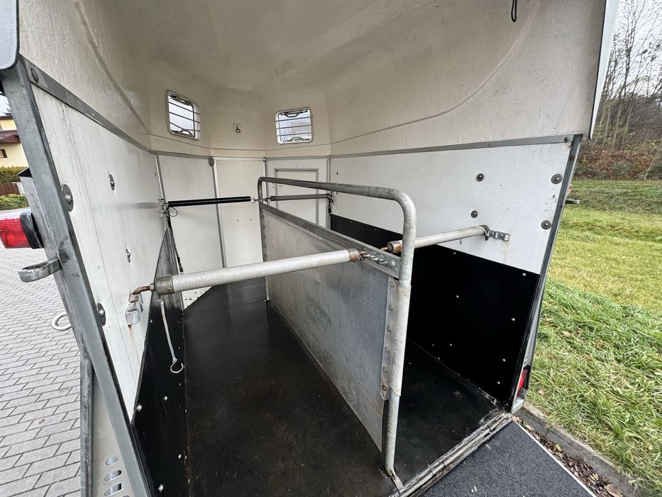 Przyczepa dwukonna Saris 2000DMC