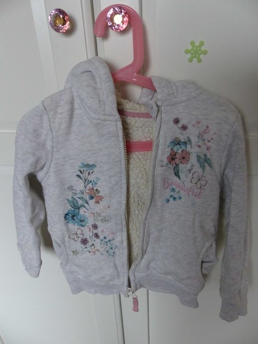 Bluza ocieplana r. 110 w bdb stanie