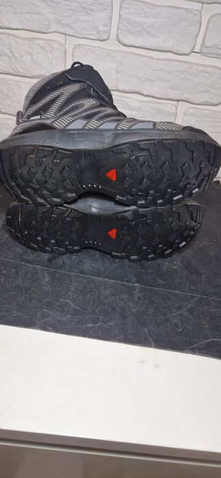 Salomon 37.        .