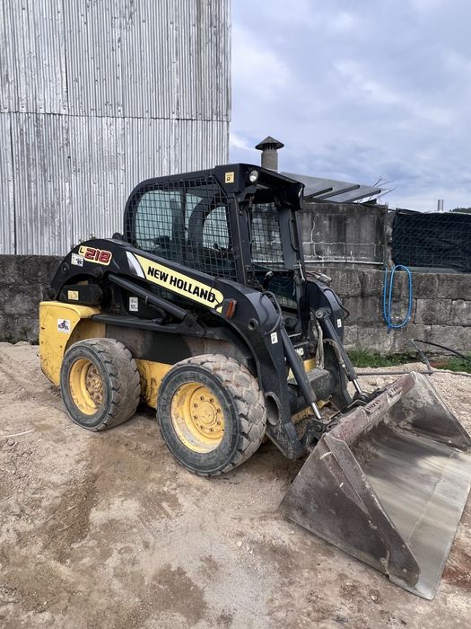 Mini pa carregadora new holland L218 como nova