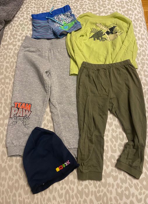 Zestaw ubrań chłopięcych