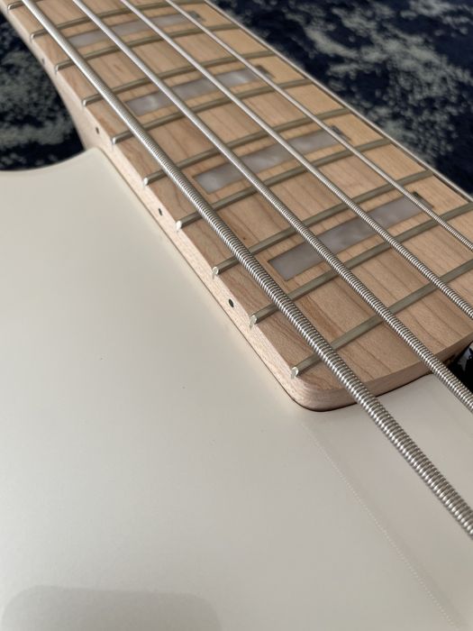 Baixo Eletrico Lakland 55-02 Custom