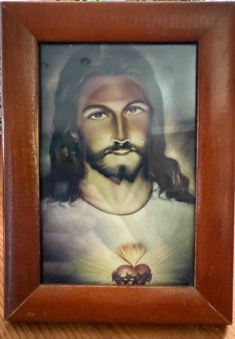 ramka drewniana do powieszenia albo stojąca, ze szkłem