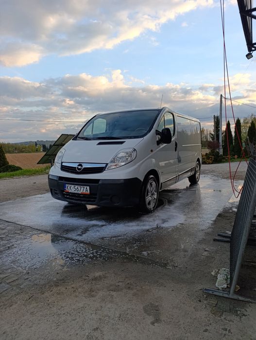 Sprzedam opel vivaro 2.0cdti maxi 2013