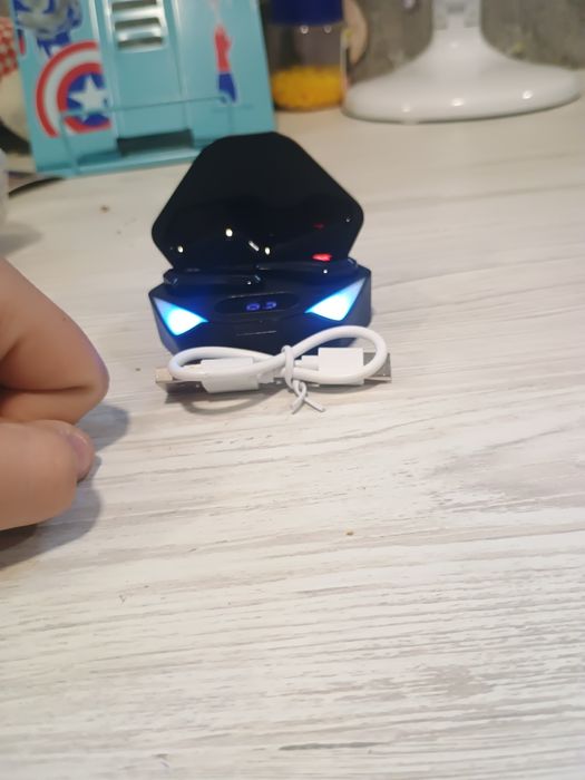 Навушники киберпанк