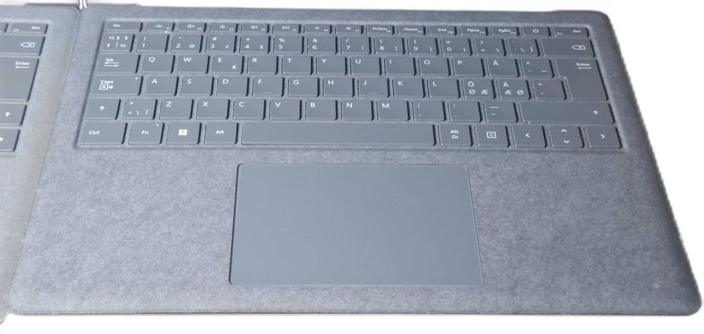 Microsoft Surface Laptop 1950 5 oraz 4 - 2 Sztuki - Intel i5 11 i 12 generacji - Uszkodzone -