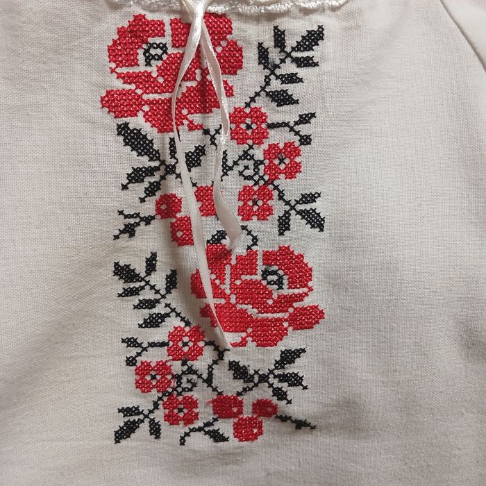 Вишиванка для дівчинки