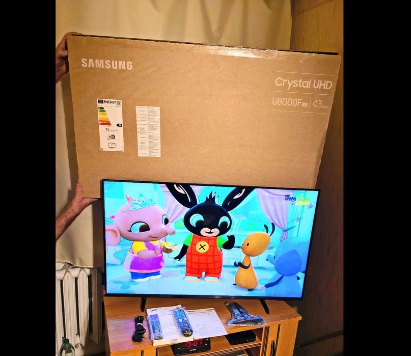 j. NOWY 43 cale Samsung 4K Smart TV Wifi UHD LED DVB-T2 GWARANCJA telewizor UE43U8072FU