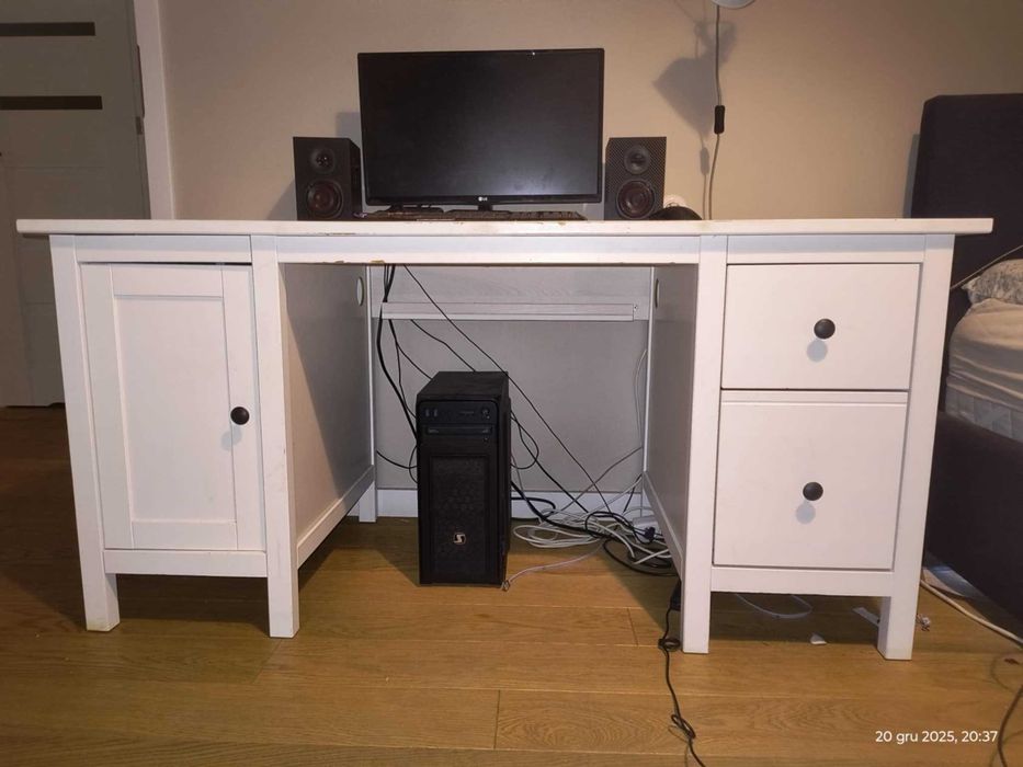 Biurko Ikea hemnesabiałe