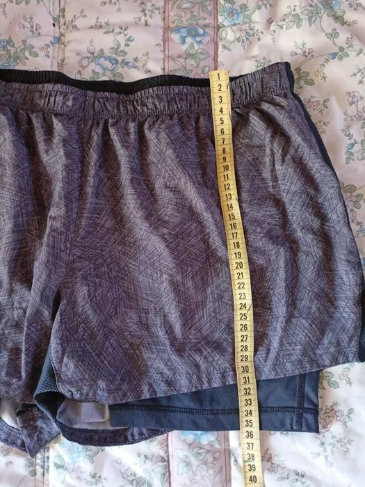 Спортивні шорти розмір Л