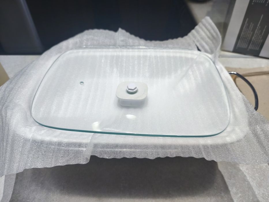 Podgrzewacz ceramiczny ze szklaną pokrywą