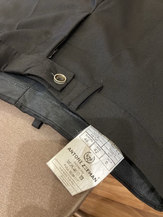 Костюм чоловічий в ідеальному стані.