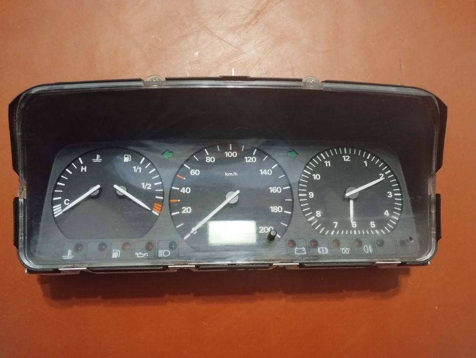Volkswagen Т4 Приборная панель щиток 1.9/2.4 7D0919850L