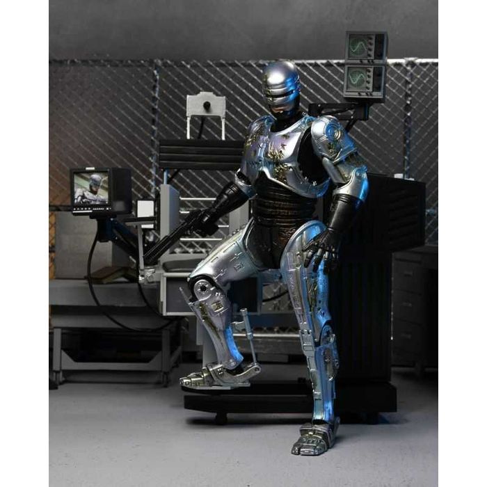 RoboCop Action Figure Ultimate Battle Damaged RoboCop with Chair