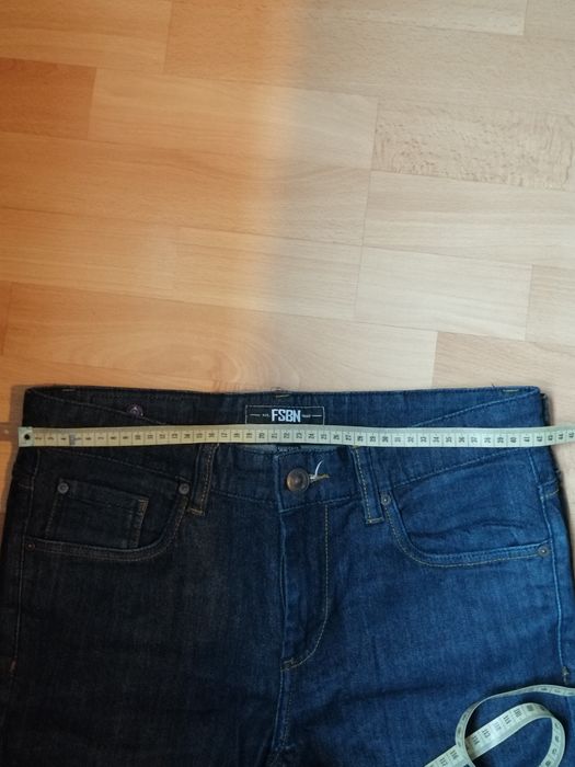 Spodnie C&A r.32/34+ gratis