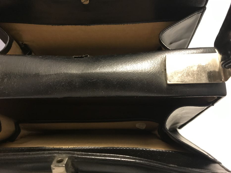 Mala de mão em pele (ANTIGA)