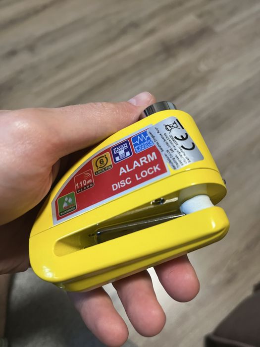 Замок для мотоцикла з сигналізацією
