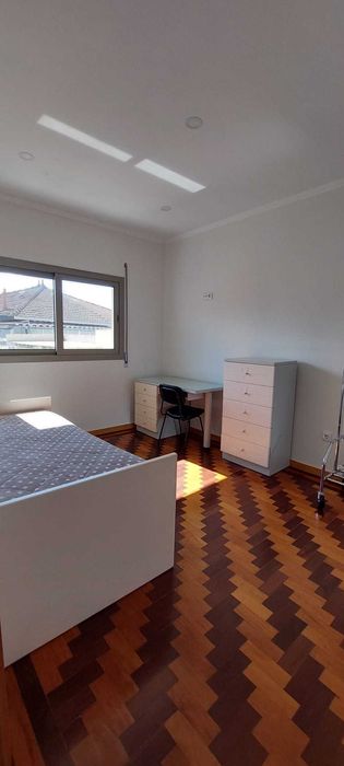 Arrenda-se - Moradia t2 Arcozelo praias