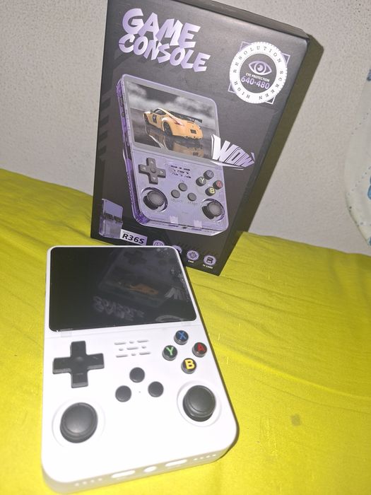 Vendo consola  game R36s