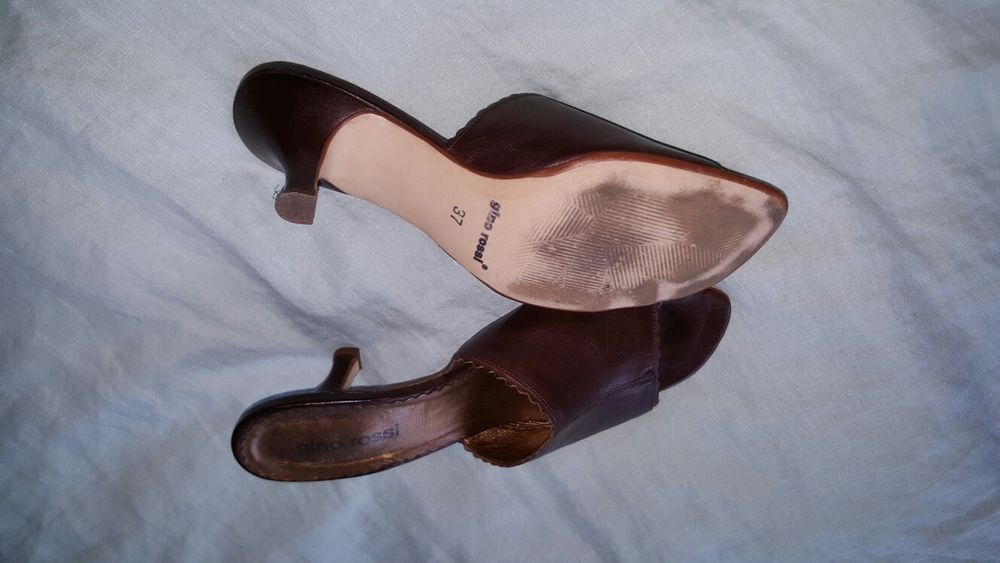 Sprzedam buty Gino Rossi klapki ciemny brąz nr 37