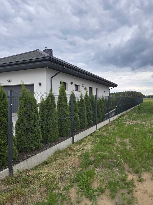 Panele ogrodzeniowe 3D kompletne słupki dostawa
